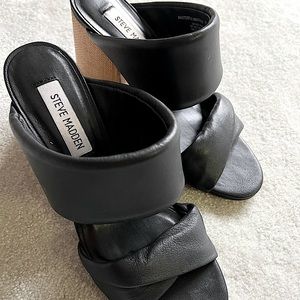 Steve Madden black slide-on sandal
